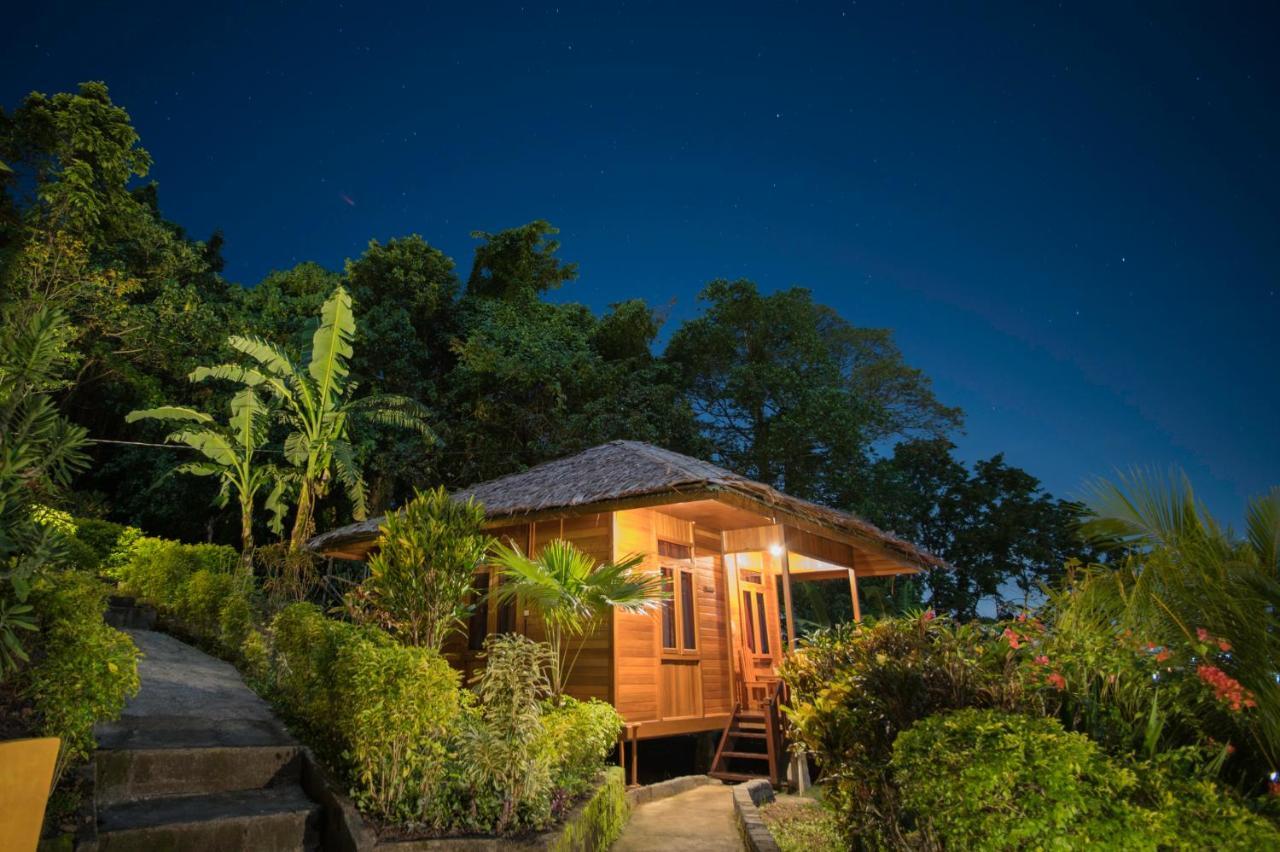 K2 Lembeh Dive Resort 비퉁 외부 사진